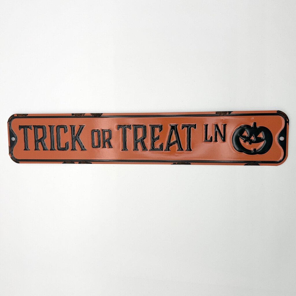 HANGING-HALLOWEEN-SIGN- TRICK OR-TREAT